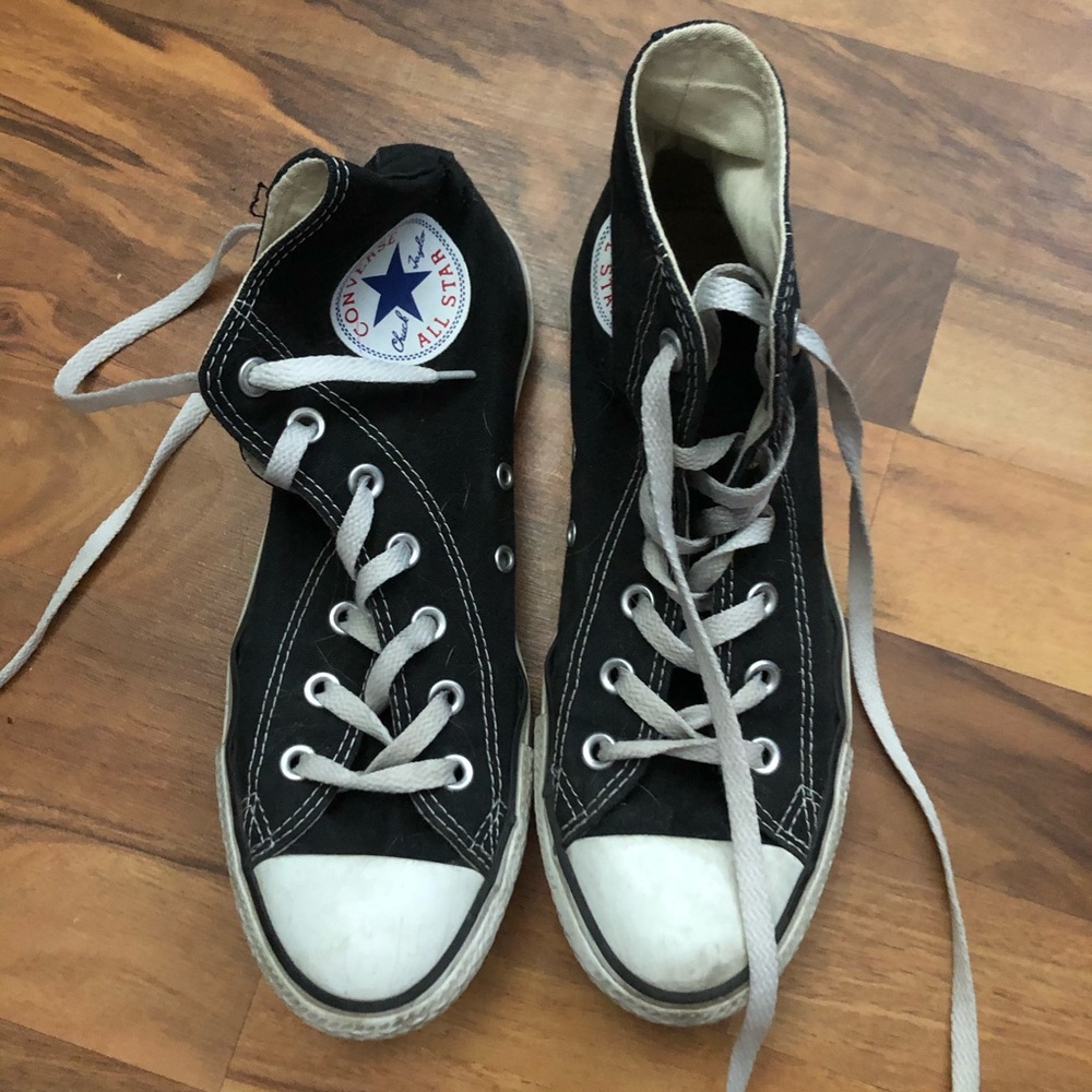 Converse high top shoes. Size 8